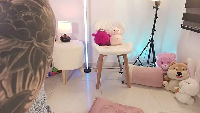 justonecute online show from July 24, 2026, 2:09 am