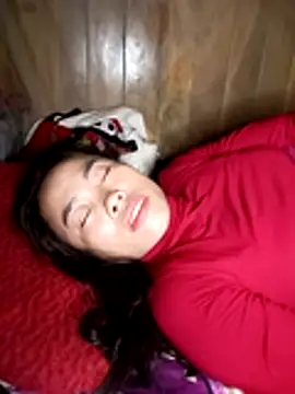 CoMay003 online show from November 12, 2025, 11:47 pm