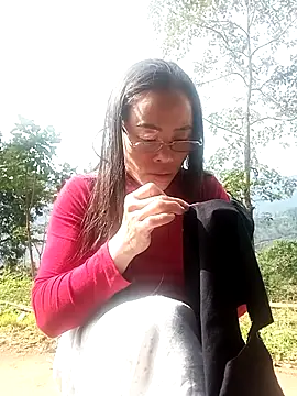 CoMay003 online show from November 24, 2025, 2:33 am