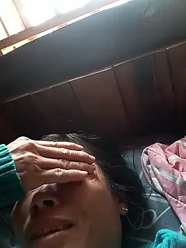 CoMay003 online show from December 2, 2025, 4:18 am