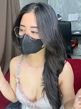 Voyerra g online show from March 10, 2026, 1:43 am