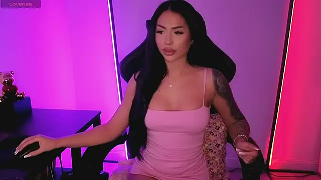 alisonrouge online show from February 15, 2026, 8:27 pm