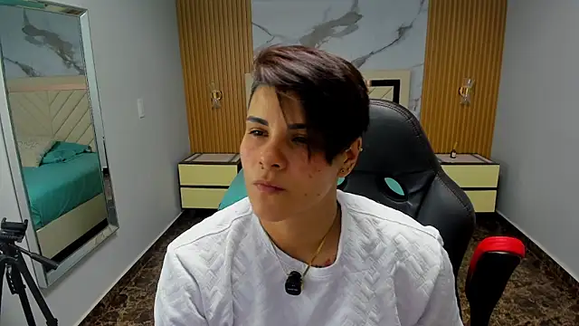 KAROLLJONES1 online show from March 7, 2026, 7:00 pm