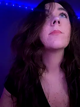 goddessmissmia online show from October 22, 2025, 9:47 pm