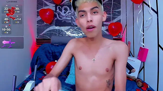 Room 69x online show from February 14, 2026, 3:31 pm