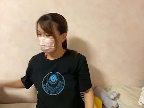 Snapshot of rad_chan chatting on October 17, 2025, 1:35 pm rad chan online show from October 17, 2025, 1:35 pm