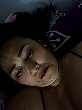 linda luna29 online show from November 1, 2025, 4:47 am