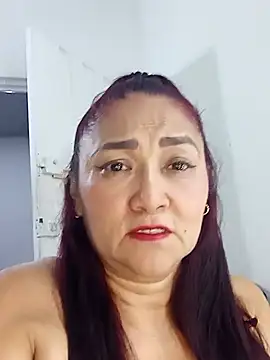 Snapshot of linda_luna29 chatting on May 16, 2026, 4:53 am linda luna29 online show from May 16, 2026, 4:53 am