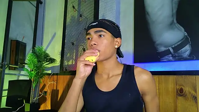 AlanCutee online show from March 6, 2026, 2:13 pm