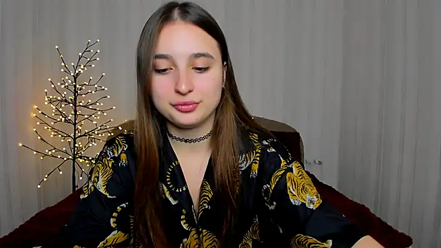 Daria de luxe online show from December 3, 2025, 1:09 pm