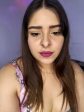 Snapshot of Nahomy_cm chatting on October 9, 2025, 8:40 pm Nahomy cm online show from October 9, 2025, 8:40 pm