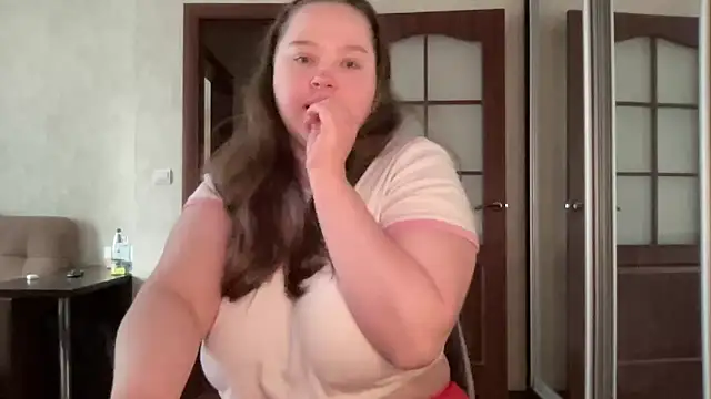 Snapshot of Alice898 chatting on October 13, 2025, 12:49 pm Alice898 online show from October 13, 2025, 12:49 pm