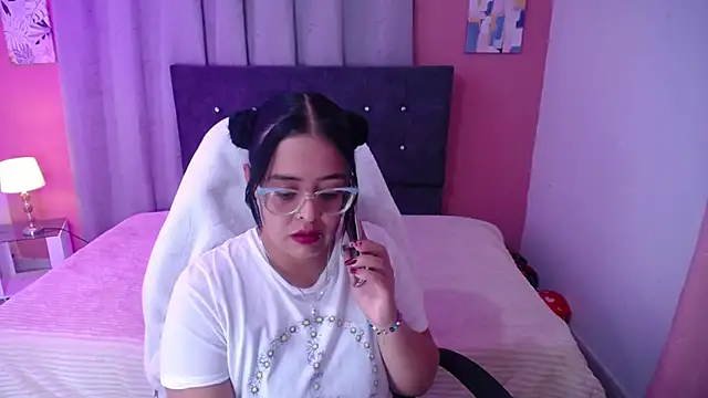 Sofia leving online show from October 4, 2025, 1:03 am
