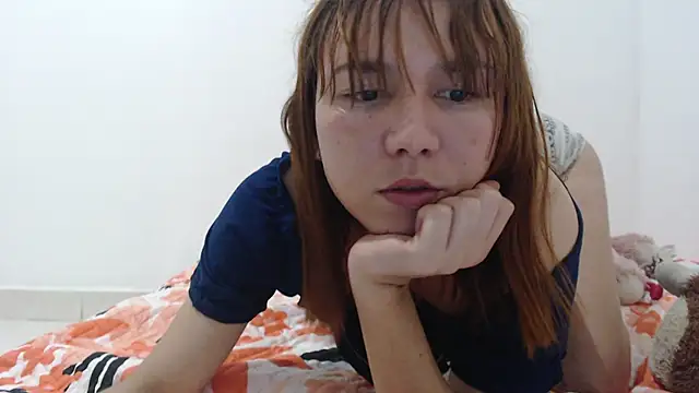 Snapshot of Dolly_Peach_ chatting on October 3, 2025, 3:36 am Dolly Peach online show from October 3, 2025, 3:36 am