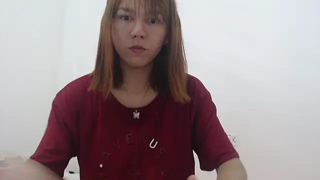 Snapshot of Dolly_Peach_ chatting on October 7, 2025, 7:11 pm Dolly Peach online show from October 7, 2025, 7:11 pm