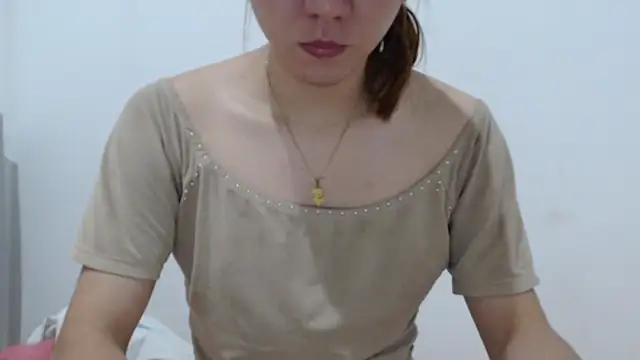 Snapshot of Dolly_Peach_ chatting on February 20, 2026, 1:11 pm Dolly Peach online show from February 20, 2026, 1:11 pm