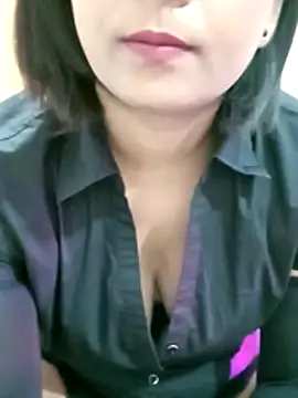 Snapshot of Queen_Kushi4 chatting on July 5, 2026, 12:12 pm Queen Kushi4 online show from July 5, 2026, 12:12 pm