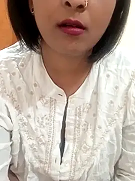 Snapshot of Queen_Kushi4 chatting on July 8, 2026, 2:10 pm Queen Kushi4 online show from July 8, 2026, 2:10 pm