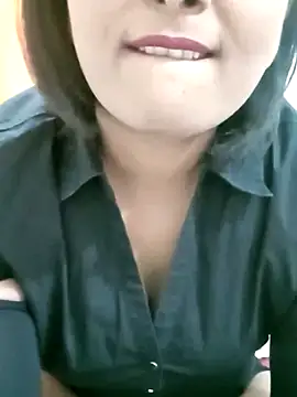 Snapshot of Queen_Kushi4 chatting on July 22, 2026, 9:45 am Queen Kushi4 online show from July 22, 2026, 9:45 am