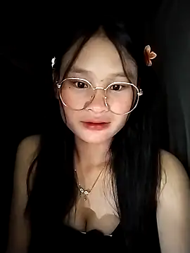 Snapshot of saronla_03 chatting on October 5, 2025, 7:34 pm saronla 03 online show from October 5, 2025, 7:34 pm
