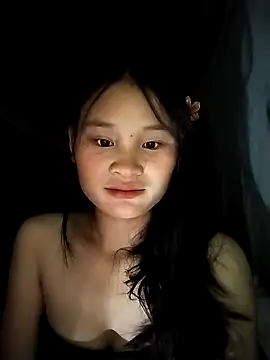 Snapshot of saronla_03 chatting on October 10, 2025, 4:17 pm saronla 03 online show from October 10, 2025, 4:17 pm