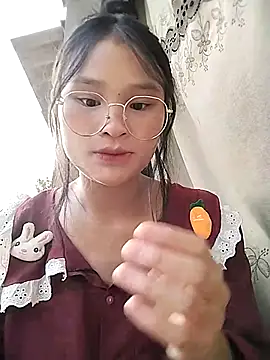 Snapshot of saronla_03 chatting on October 11, 2025, 9:30 am saronla 03 online show from October 11, 2025, 9:30 am