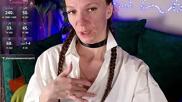 Jesica mooon online show from February 14, 2026, 1:35 am