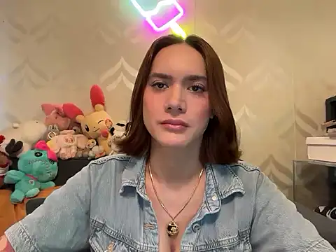 Snapshot of Yhanbeaufort18 chatting on July 21, 2026, 6:16 am Yhanbeaufort18 online show from July 21, 2026, 6:16 am