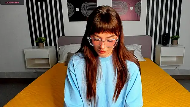 Emily Tylerr online show from September 19, 2025, 8:16 am