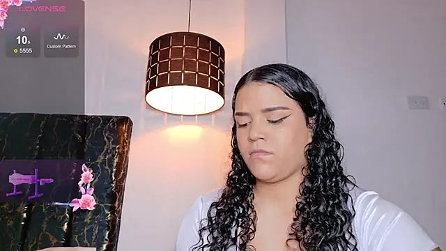 emily perezz online show from November 13, 2025, 7:35 pm