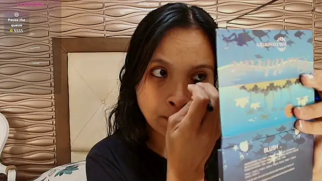 Snapshot of Miladiosa chatting on April 30, 2026, 12:44 pm Miladiosa online show from April 30, 2026, 12:44 pm