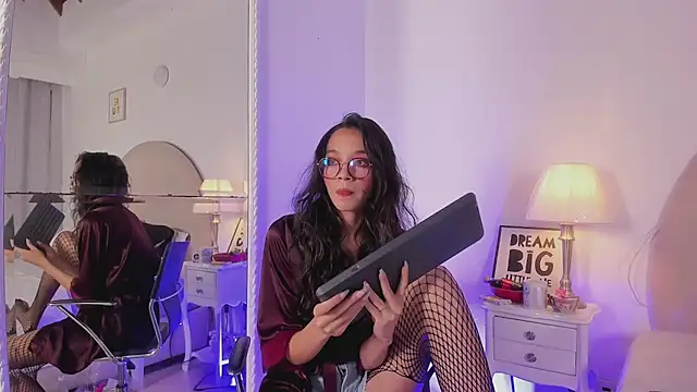 barbara twerk online show from March 24, 2026, 10:59 pm