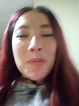 lunnaa  online show from March 4, 2026, 11:00 pm