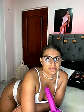 ema zoe online show from October 22, 2025, 12:00 am