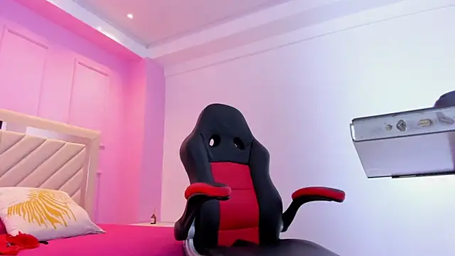 ALISSON BARKER online show from October 29, 2025, 12:18 pm