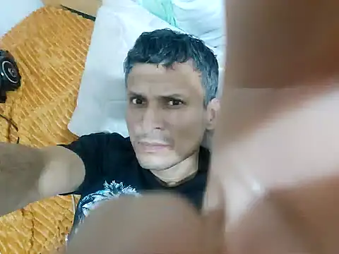 luislimafuego online show from November 23, 2025, 6:13 am