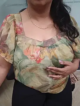 Snapshot of Bhabhiji1 chatting on June 8, 2026, 7:20 am Bhabhiji1 online show from June 8, 2026, 7:20 am