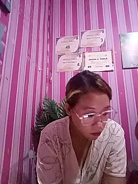 Snapshot of Alluring_sassy4u chatting on September 13, 2025, 3:23 pm Alluring sassy4u online show from September 13, 2025, 3:23 pm