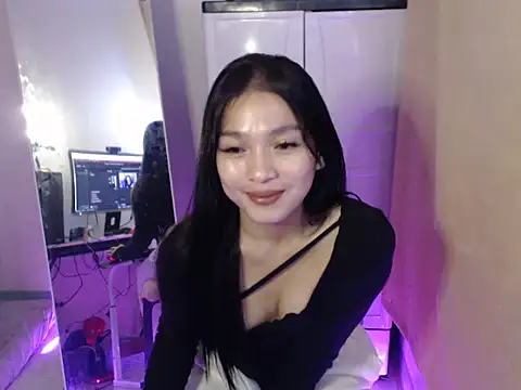 lovely bunnyy online show from August 7, 2026, 8:33 pm