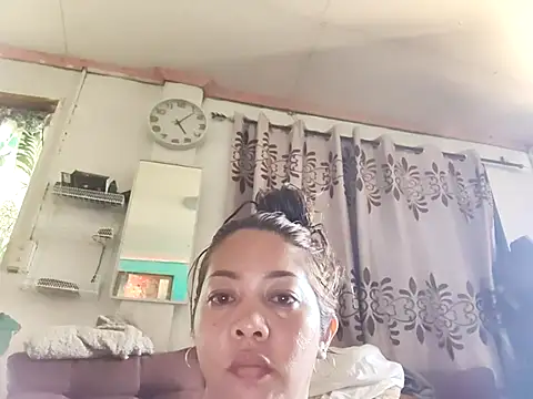 Snapshot of dimple_anne1 chatting on March 5, 2026, 1:12 am dimple anne1 online show from March 5, 2026, 1:12 am