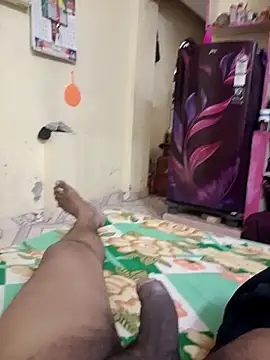 Tamilpayan09876 online show from April 8, 2026, 2:39 pm