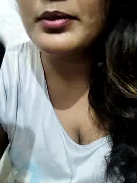 Cute pinkii online show from November 1, 2025, 8:00 pm