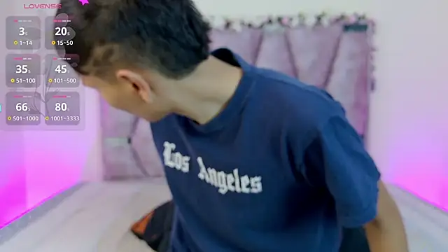 lana and liam  online show from October 30, 2025, 10:38 am