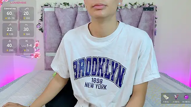 lana and liam  online show from November 16, 2025, 10:43 am