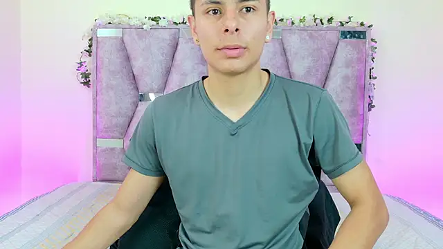 lana and liam  online show from December 18, 2025, 9:26 am