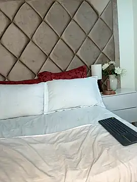 AngelinaDuvall online show from March 31, 2026, 10:43 pm