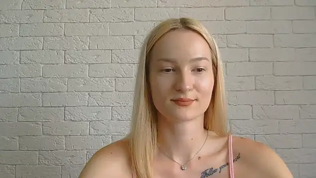 Snapshot of Alice_Sweet_01 chatting on June 23, 2026, 11:41 am Alice Sweet 01 online show from June 23, 2026, 11:41 am