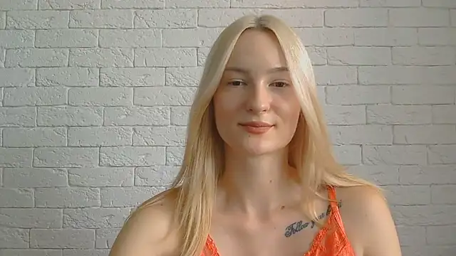 Snapshot of Alice_Sweet_01 chatting on August 6, 2026, 11:12 am Alice Sweet 01 online show from August 6, 2026, 11:12 am