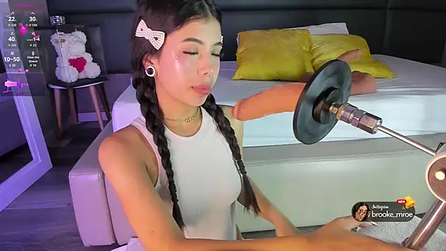 Brooke monroe online show from October 16, 2025, 4:30 pm