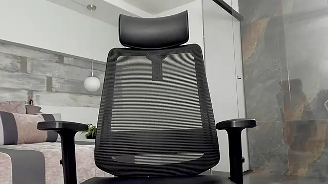 RaphaelDufort online show from January 6, 2026, 6:06 am